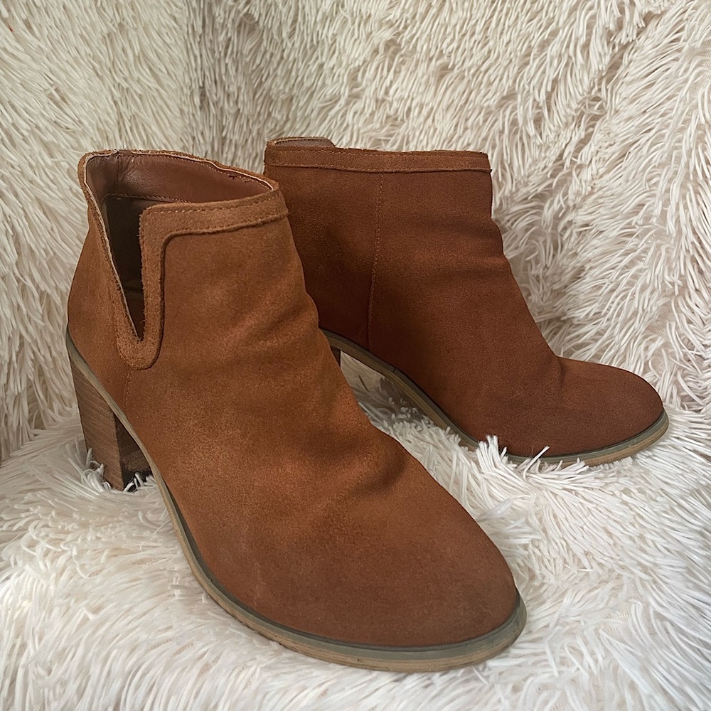 Urban Outfitters Suede Leather Heeled Ankle Boots